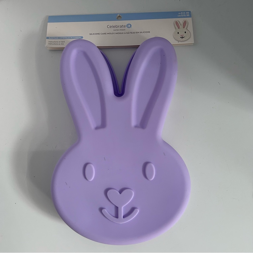 Bunny silicone cake mold